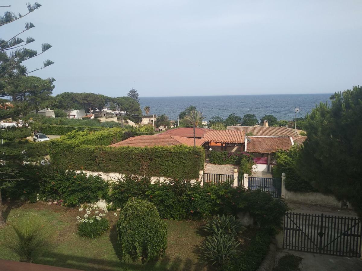 Villa Vega Fontane Bianche Exterior photo