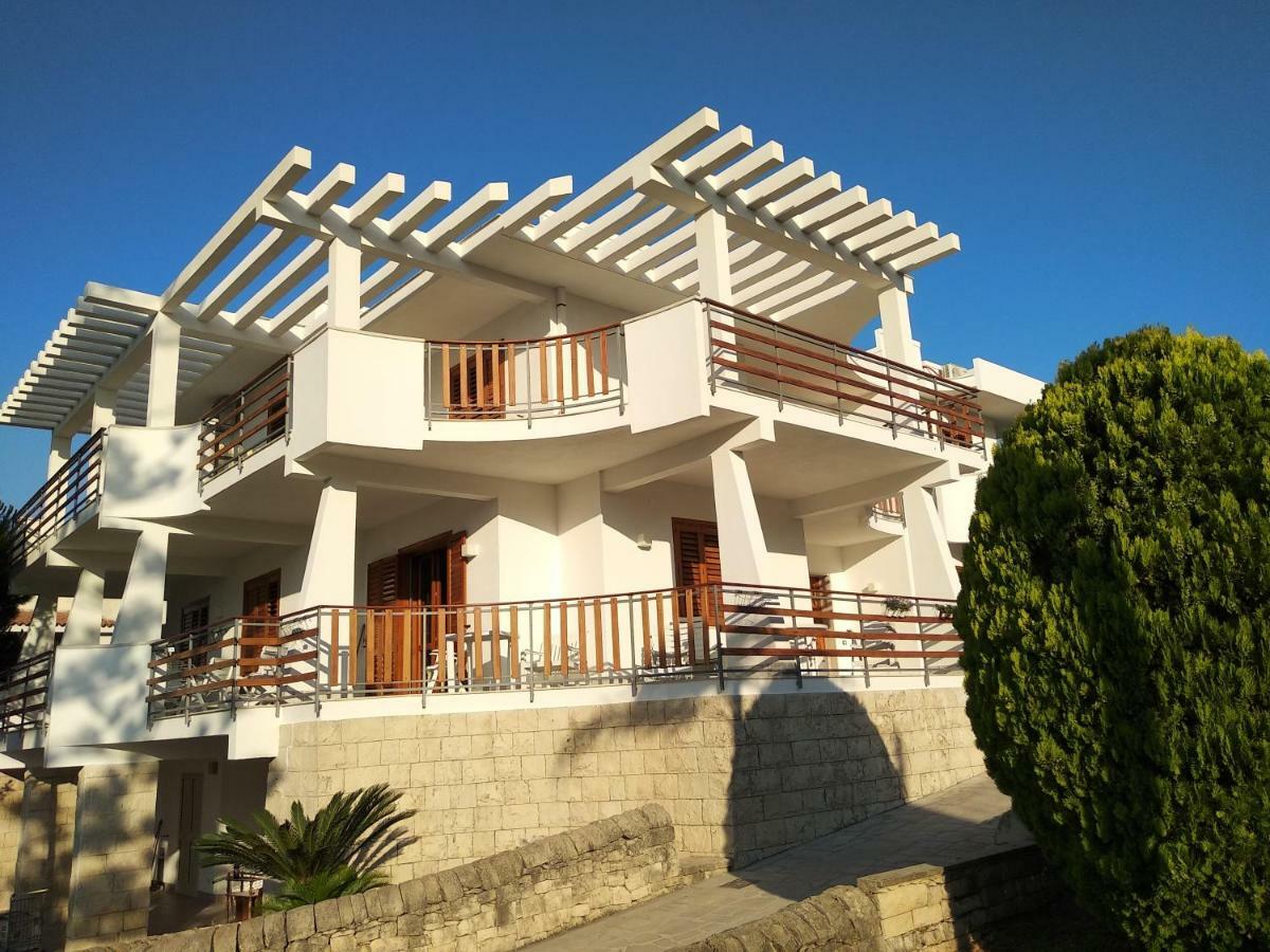 Villa Vega Fontane Bianche Exterior photo
